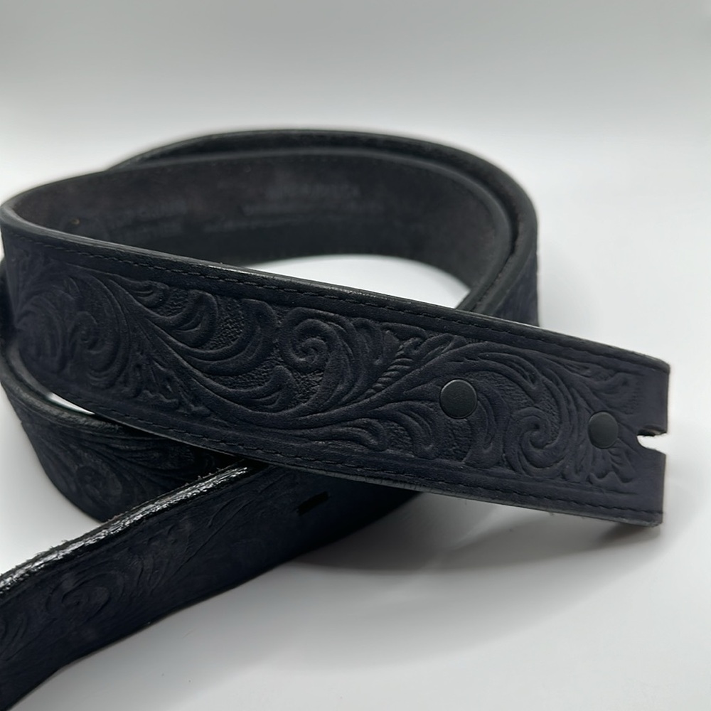 Silver creek black leather top grain southwestern belt size 36